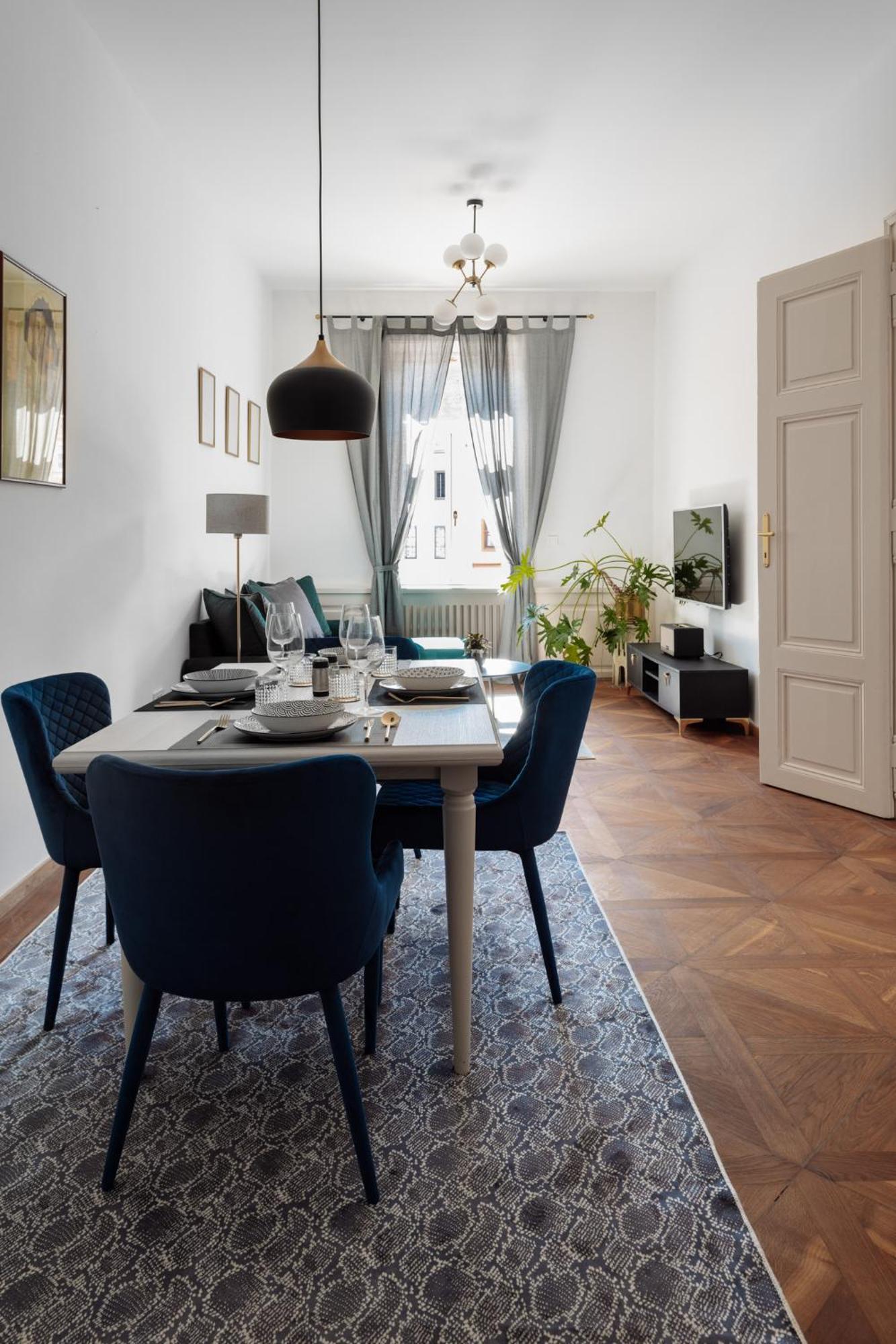 Main Square Apartments & Rooms มาริบอร์ ภายนอก รูปภาพ