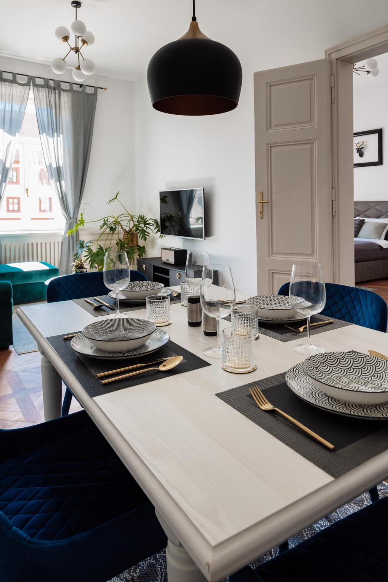 Main Square Apartments & Rooms มาริบอร์ ภายนอก รูปภาพ