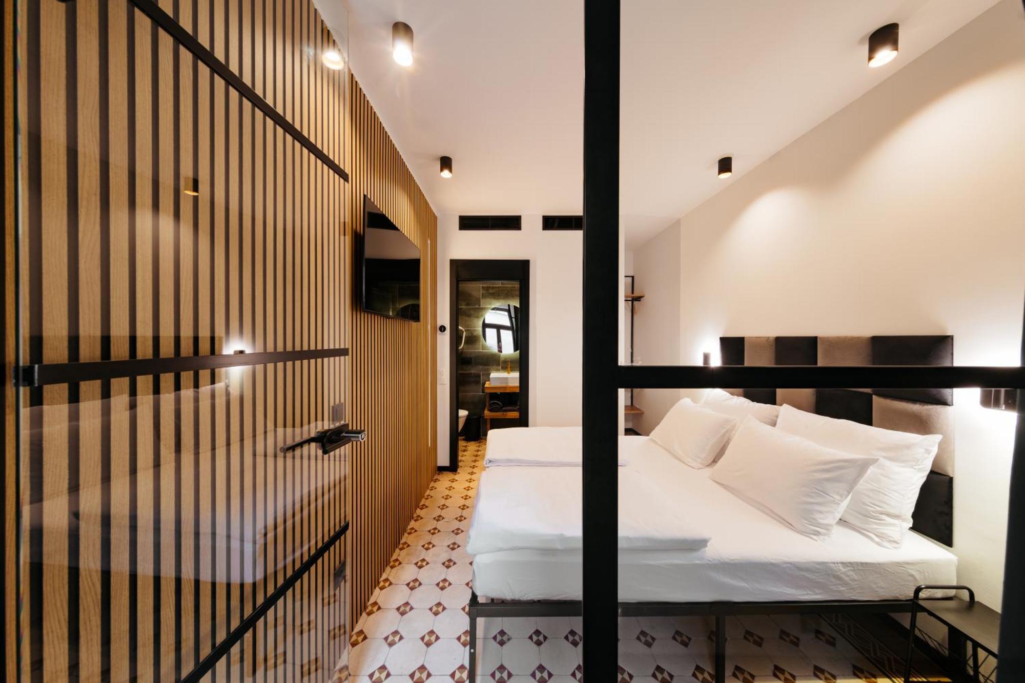 Main Square Apartments & Rooms มาริบอร์ ภายนอก รูปภาพ
