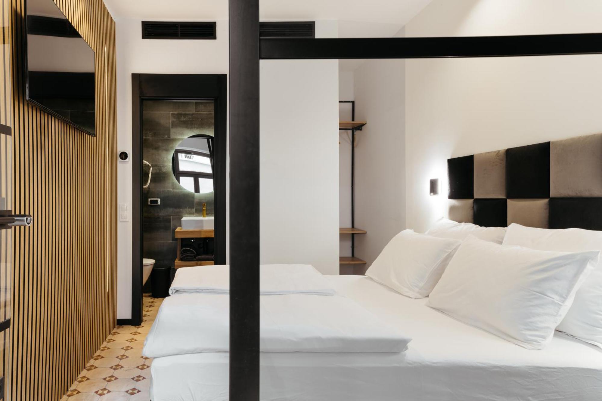 Main Square Apartments & Rooms มาริบอร์ ภายนอก รูปภาพ