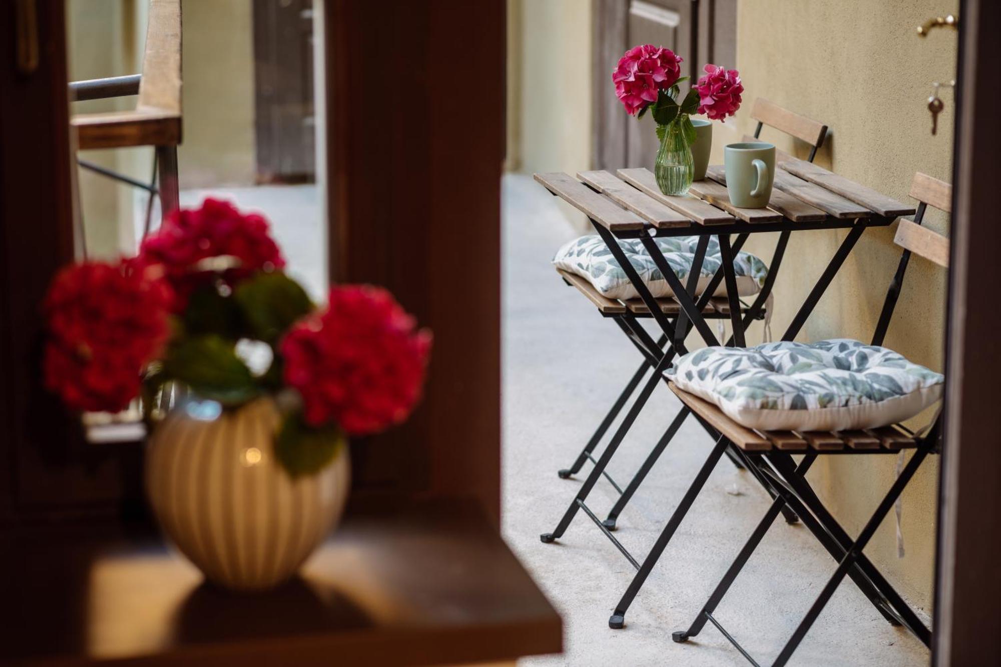 Main Square Apartments & Rooms มาริบอร์ ภายนอก รูปภาพ