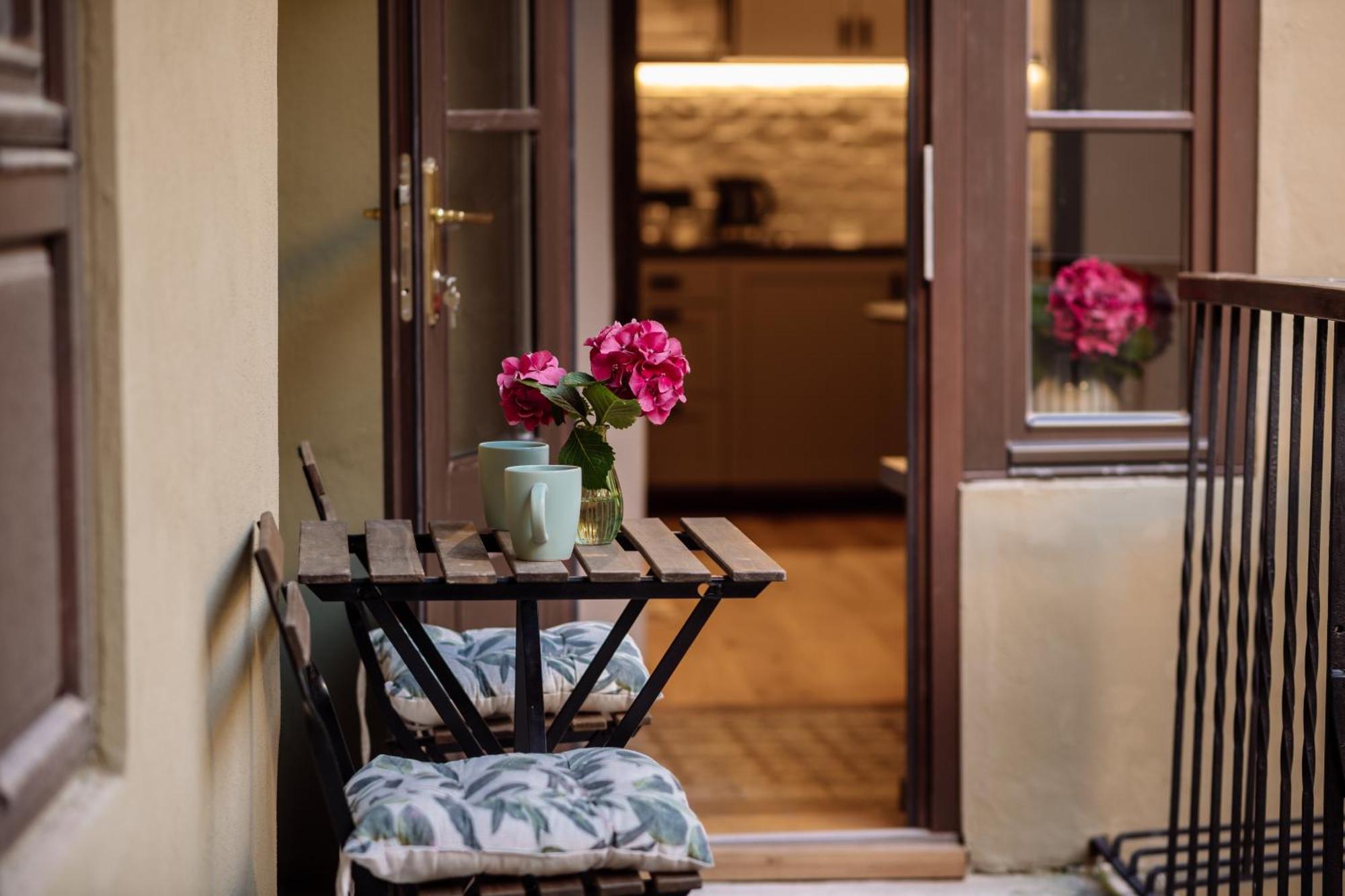 Main Square Apartments & Rooms มาริบอร์ ภายนอก รูปภาพ