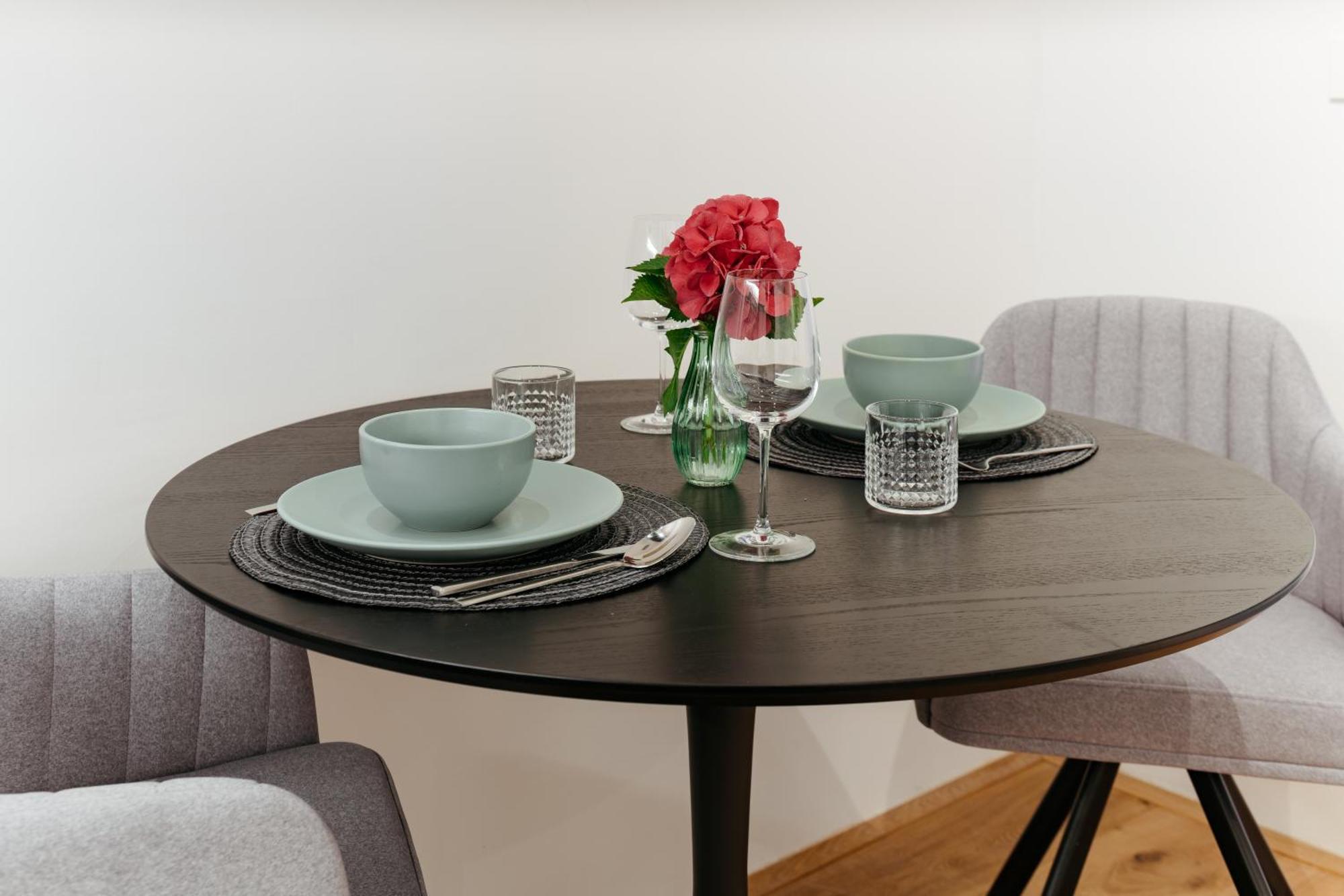 Main Square Apartments & Rooms มาริบอร์ ภายนอก รูปภาพ